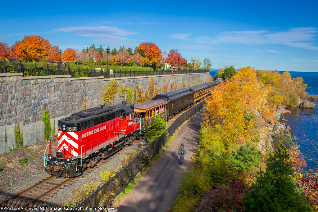 North Shore Scenic Railroad